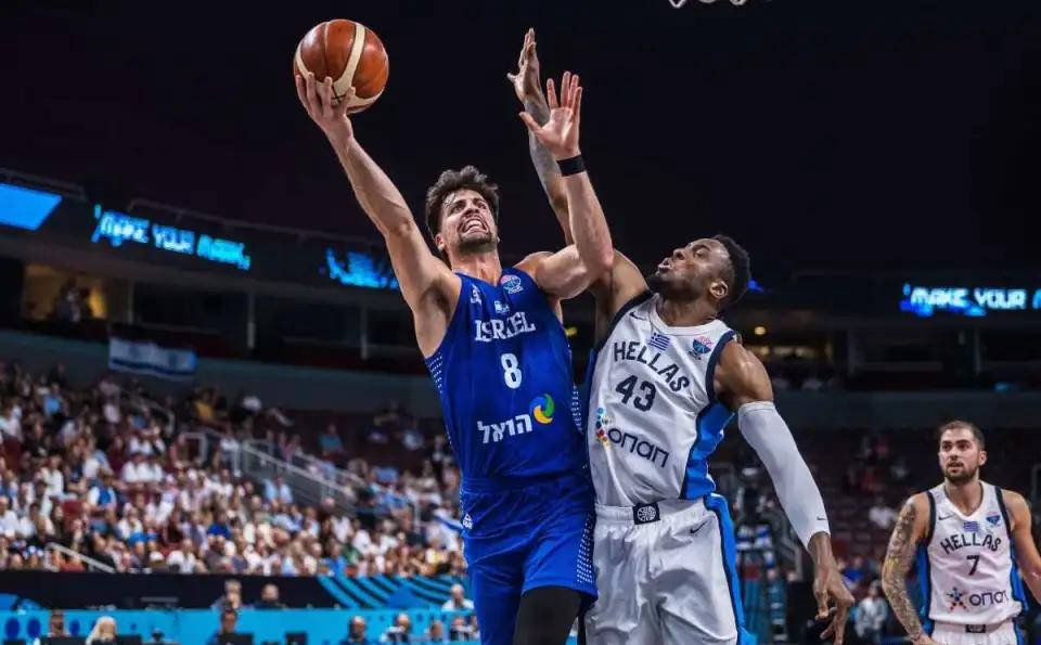 爱游戏APP-包含欧篮联赛程吃紧,波特兰开拓者今夜再遭质疑,更衣室稳定,赛季目标并未改变的词条