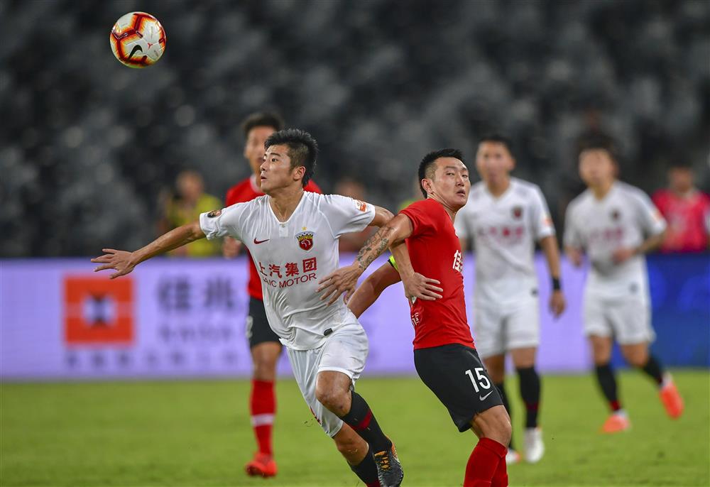 爱游戏-欧超杯赛程吃紧,金州勇士赛后更衣室发声,更衣室稳定,团队化学反应显著(2024欧超杯赛程)